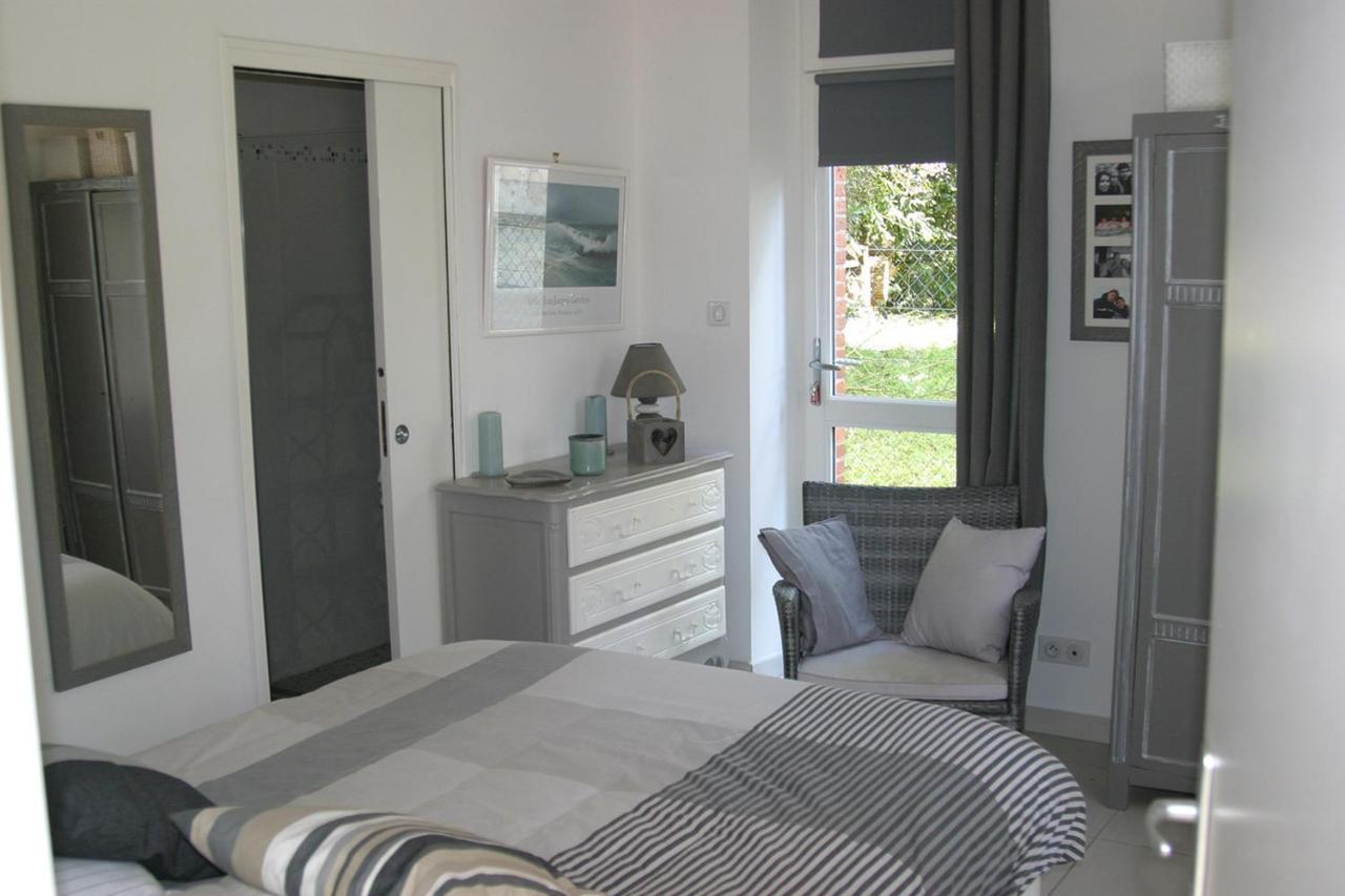 Villa Traditionnelle Pour 8 - 550M De La Plage นัวร์มูติเย-ออง-ลิล ภายนอก รูปภาพ